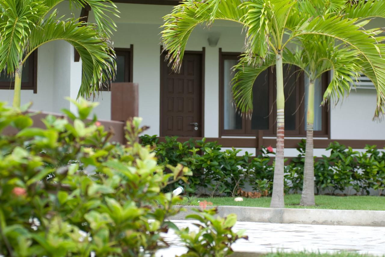 OYO Hotel Arembepe Beach Hotel Buitenkant foto