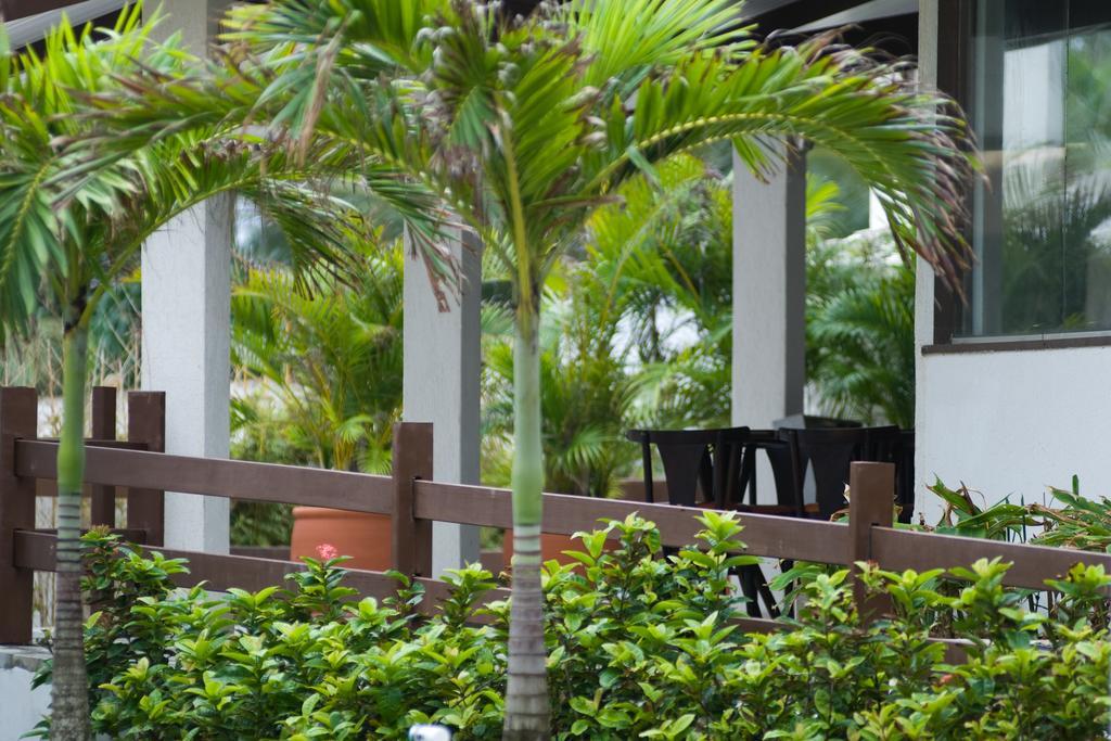 OYO Hotel Arembepe Beach Hotel Buitenkant foto